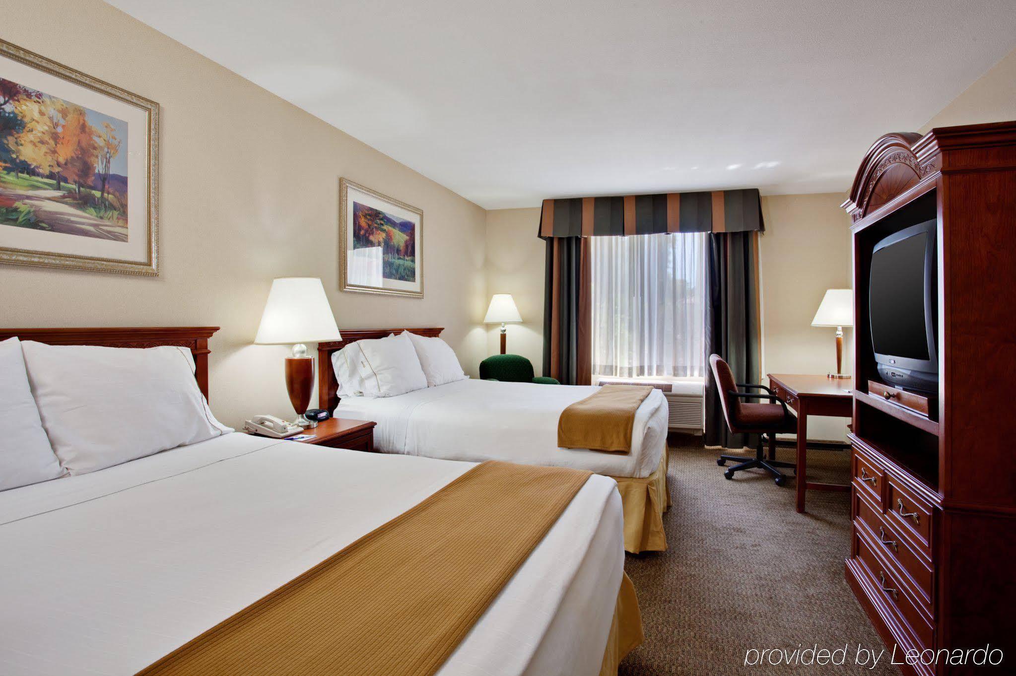 Best Western Valencia/Six Flags Inn & Suites Santa Clarita Extérieur photo