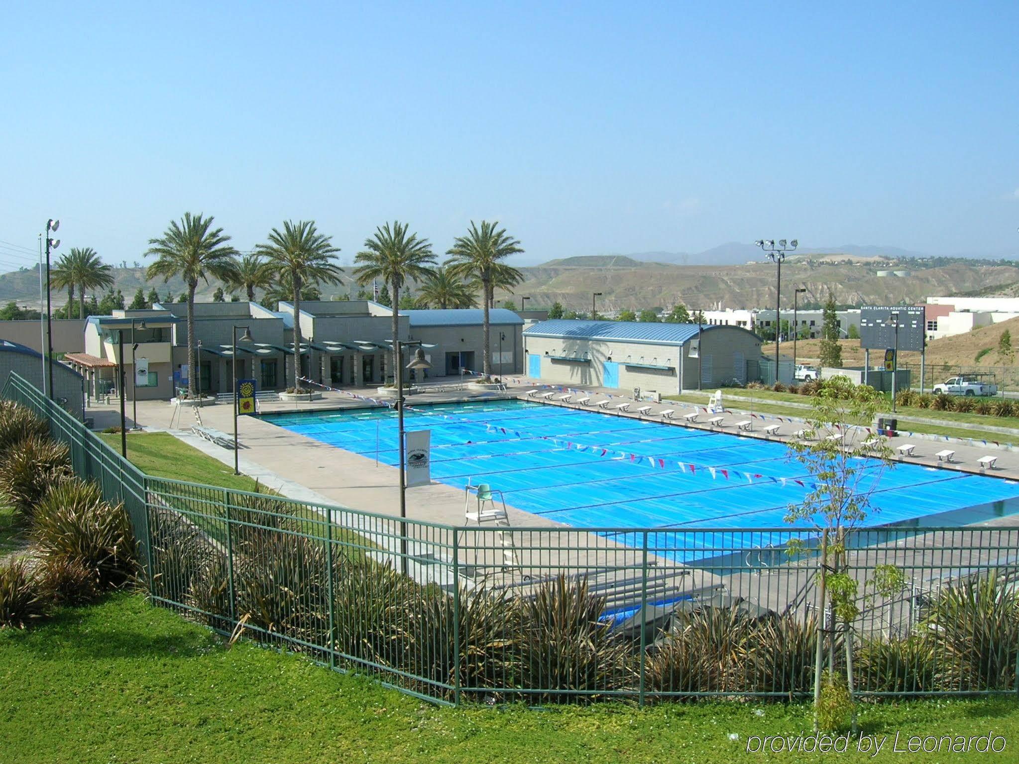 Best Western Valencia/Six Flags Inn & Suites Santa Clarita Extérieur photo